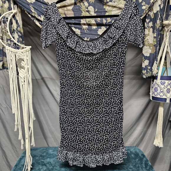 🆕 PRETTYLITTLETHING | Black Polka Dot Mesh Ruched Frill Hem Dress size 12 - Picture 8 of 11